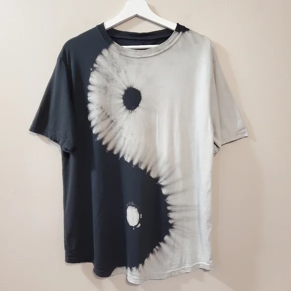 Raquel Allegra - Yin Yang Black and Cream Artistic Tee - Read For Sizing - Picture 9 of 11